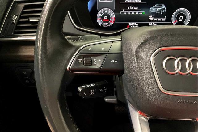 Photo of 2022 Mythos Black Metallic Audi Q5
