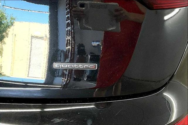 Photo of 2022 Mythos Black Metallic Audi Q5