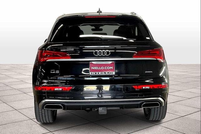 Photo of 2022 Mythos Black Metallic Audi Q5