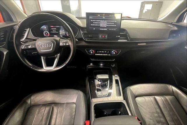 Photo of 2022 Mythos Black Metallic Audi Q5