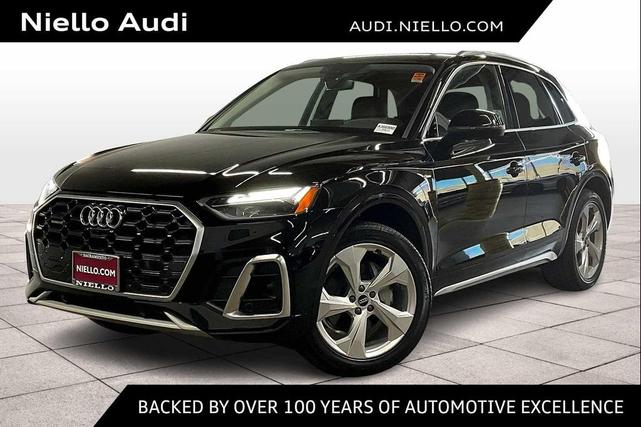 Photo of 2022 Mythos Black Metallic Audi Q5