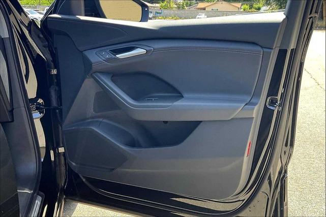 Photo of 2025 MYTHOS BLACK Audi Q6 e-tron