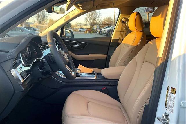 Photo of 2025 Glacier White Metallic Audi Q7