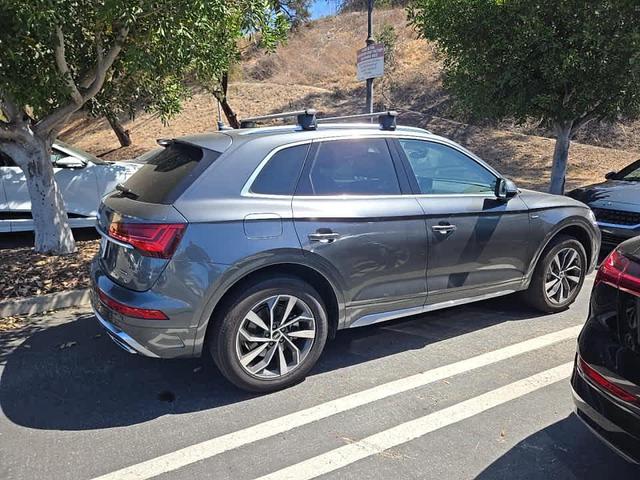 Photo of 2023 Daytona Gray Pearl Effect Audi Q5