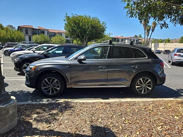 Photo of 2023 Daytona Gray Pearl Effect Audi Q5