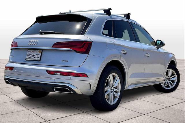 Photo of 2022 Florett Silver Metallic Audi Q5