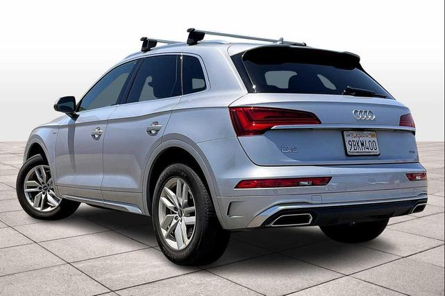 Photo of 2022 Florett Silver Metallic Audi Q5