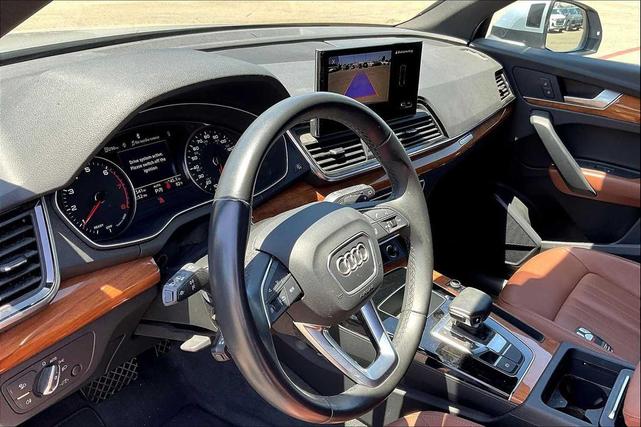 Photo of 2022 Florett Silver Metallic Audi Q5