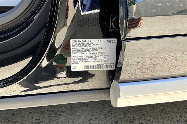 Photo of 2023 Mythos Black Metallic Audi Q5