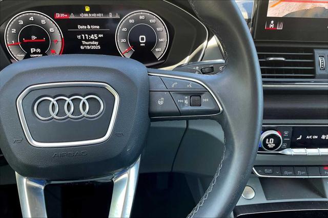 Photo of 2023 Mythos Black Metallic Audi Q5