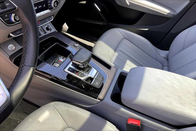 Photo of 2023 Mythos Black Metallic Audi Q5