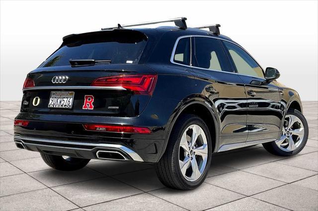 Photo of 2023 Mythos Black Metallic Audi Q5