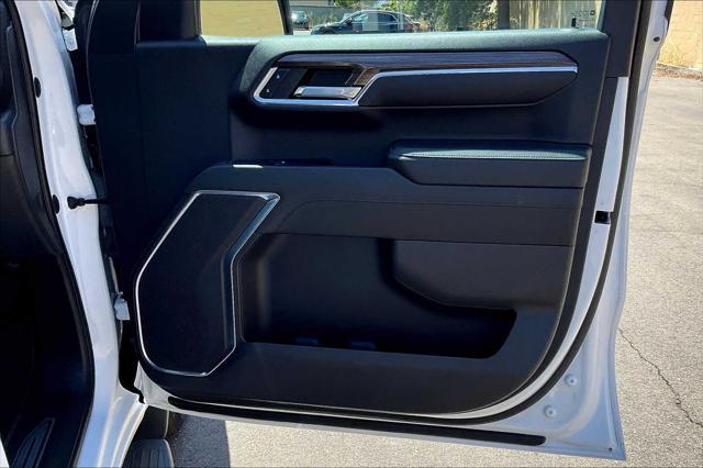 Photo of 2022 Summit White Chevrolet Silverado 1500