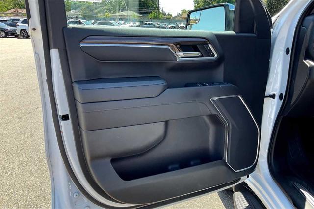 Photo of 2022 Summit White Chevrolet Silverado 1500