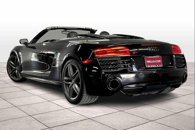 Photo of 2014 Panther Black Crystal Effect/Black Roof Audi R8