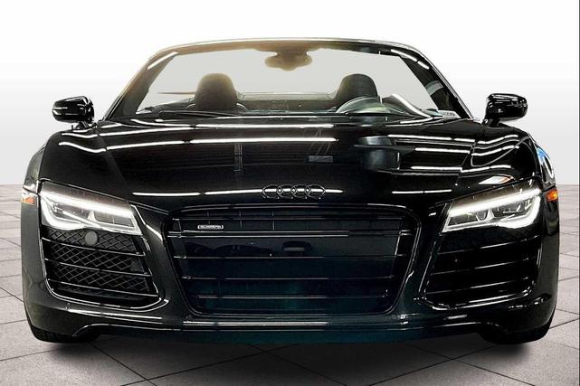 Photo of 2014 Panther Black Crystal Effect/Black Roof Audi R8