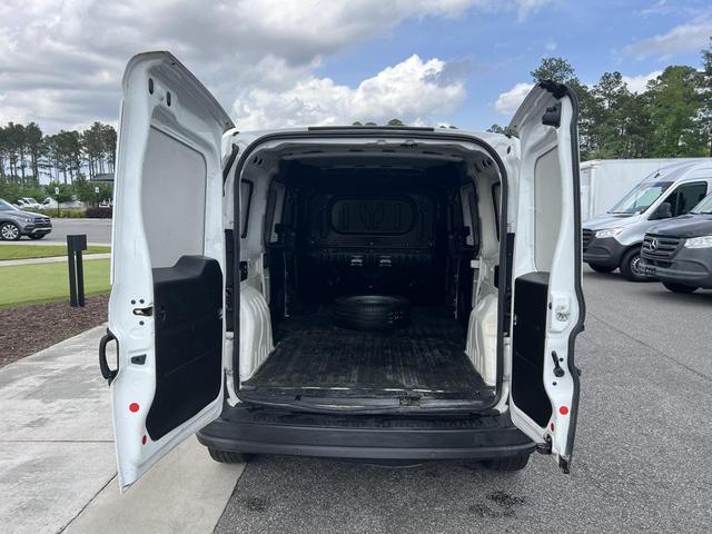 Photo of 2017 Bright White RAM ProMaster City