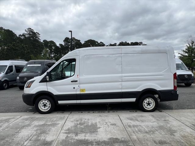 Photo of 2019 Oxford White Ford Transit-150