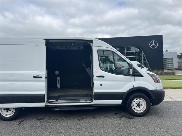 Photo of 2019 Oxford White Ford Transit-150