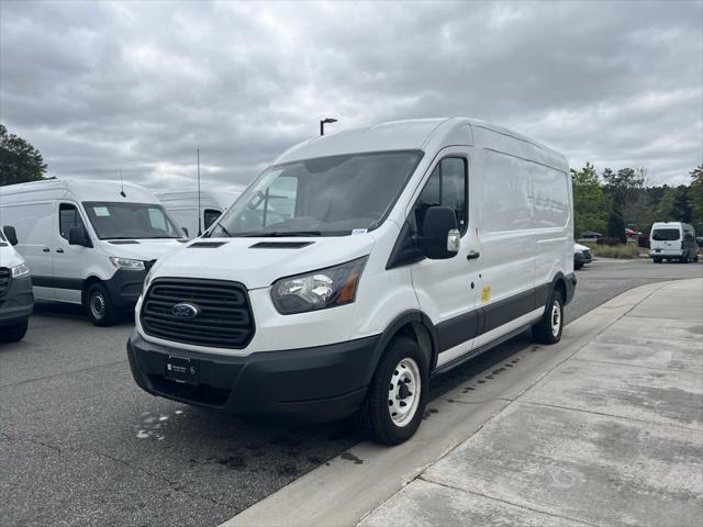 Photo of 2019 Oxford White Ford Transit-150