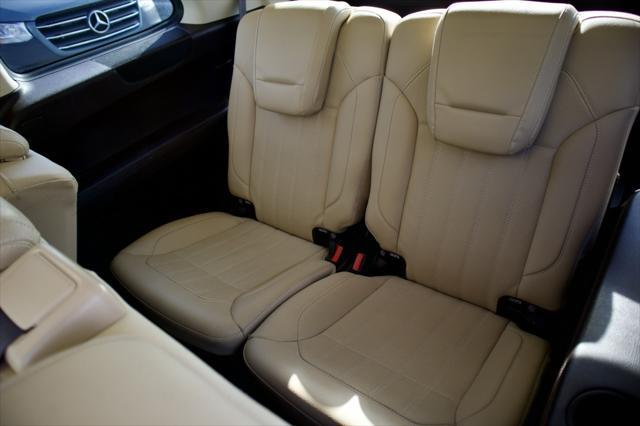 Photo of 2019 White Mercedes-Benz GLS 450