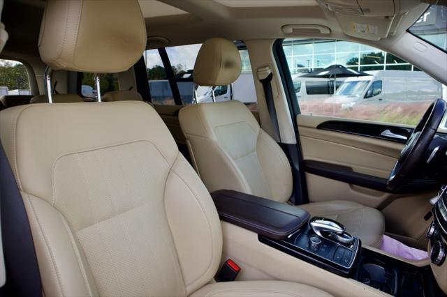 Photo of 2019 White Mercedes-Benz GLS 450