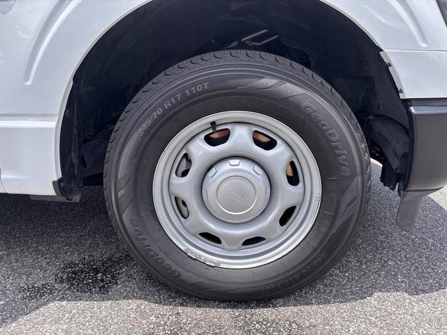 Photo of 2023 Oxford White Ford F-150
