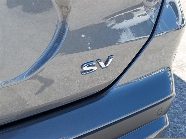 Photo of 2024 Gun Metallic Nissan Kicks