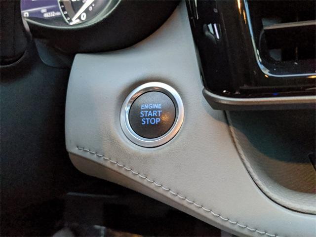 Photo of 2021 Moon Dust Toyota Highlander