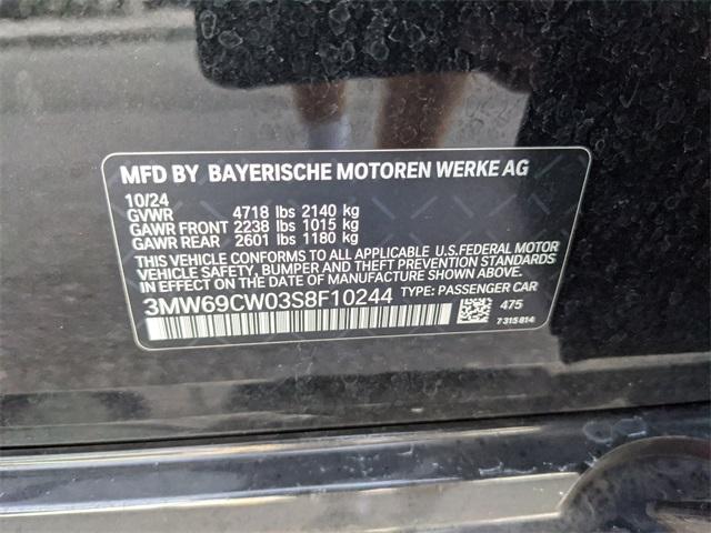 Photo of 2025 Alpine White BMW 330
