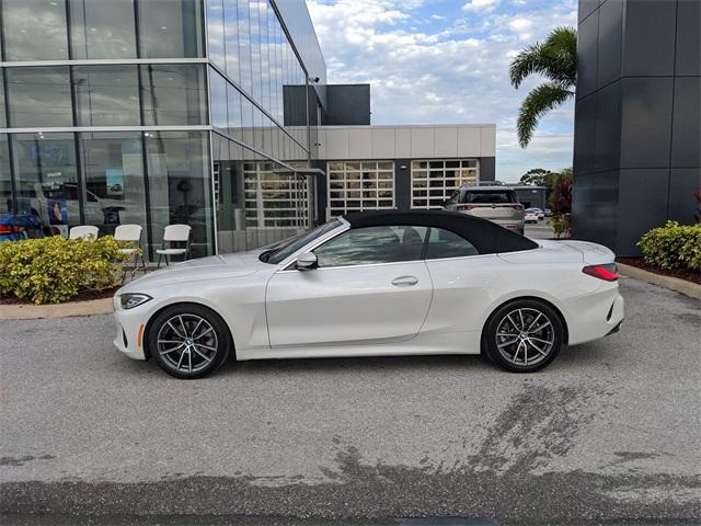 Photo of 2024 Alpine White BMW 430