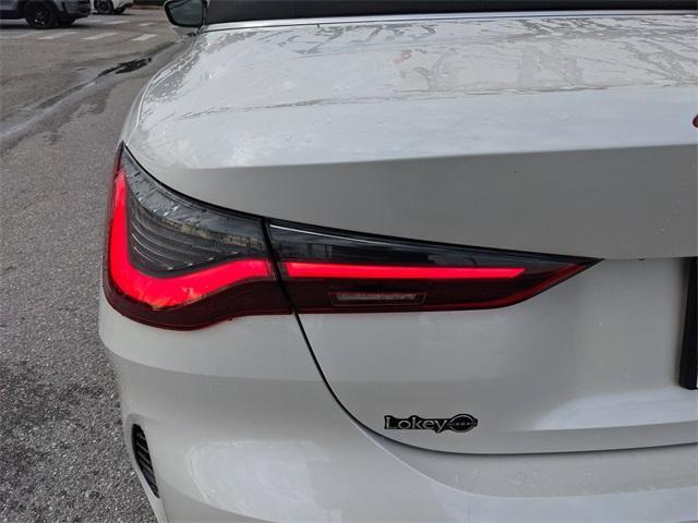 Photo of 2024 Alpine White BMW 430