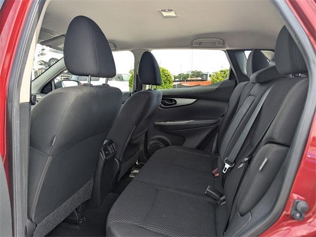 Photo of 2022 Scarlet Ember Nissan Rogue Sport