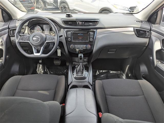 Photo of 2022 Scarlet Ember Nissan Rogue Sport