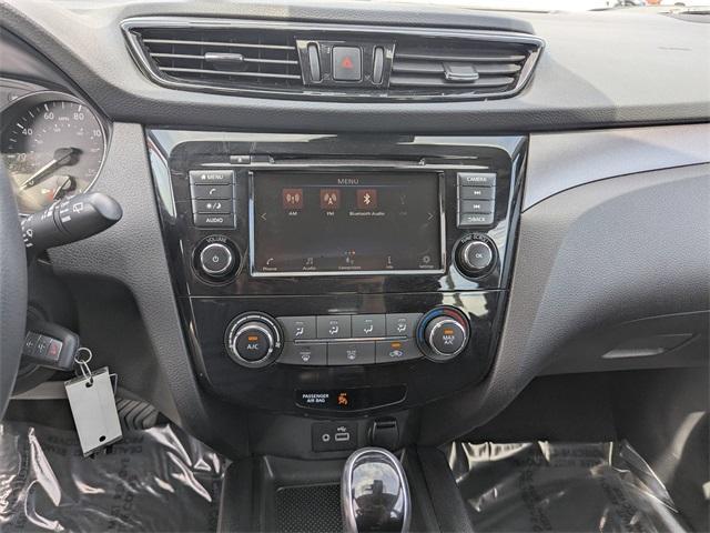 Photo of 2022 Scarlet Ember Nissan Rogue Sport