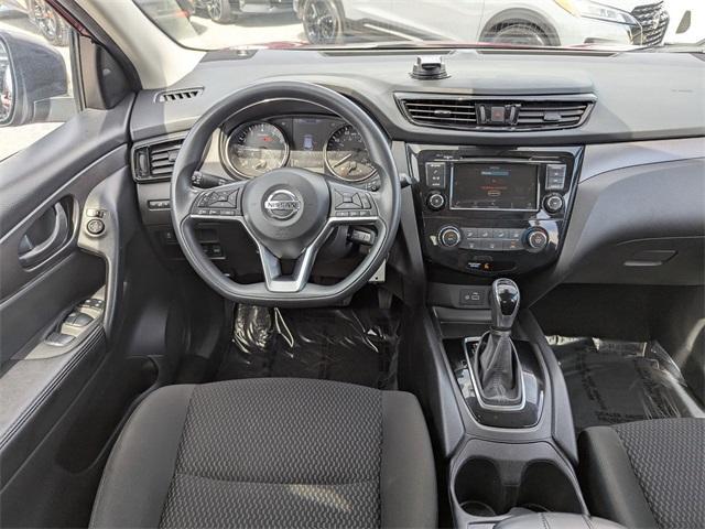 Photo of 2022 Scarlet Ember Nissan Rogue Sport