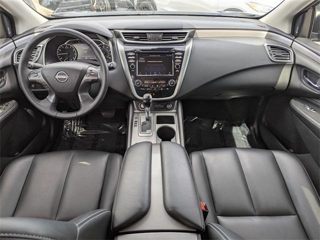 Photo of 2024 Black Nissan Murano
