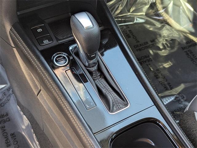 Photo of 2024 Boulder Gray Metallic Nissan Kicks