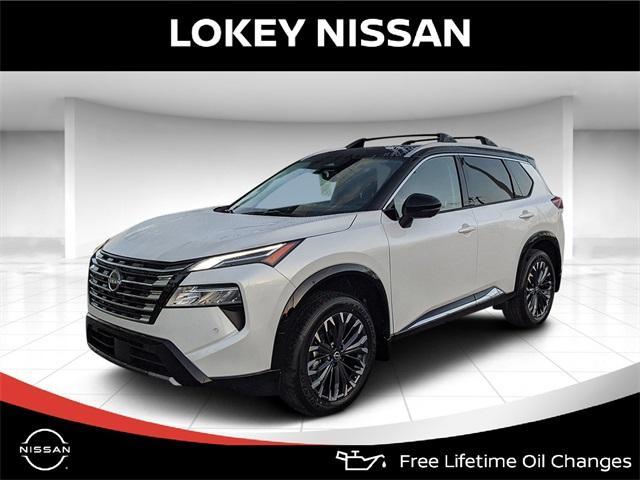 Photo of 2026 White / Black Nissan Rogue