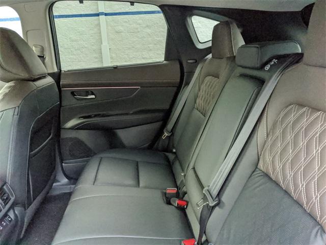 Photo of 2025 Everest White P Nissan Murano