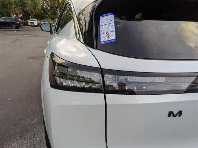 Photo of 2025 Everest White P Nissan Murano