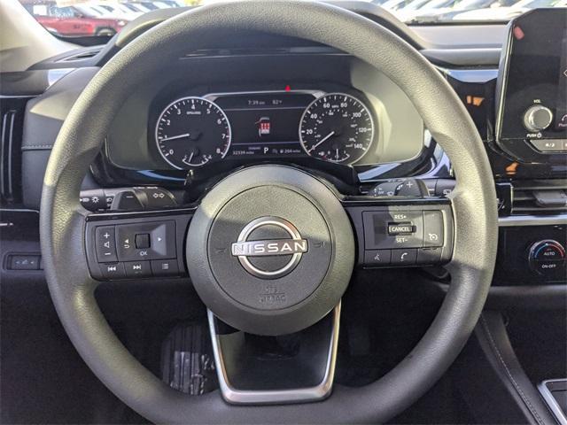 Photo of 2022 Gun Metallic Nissan Pathfinder