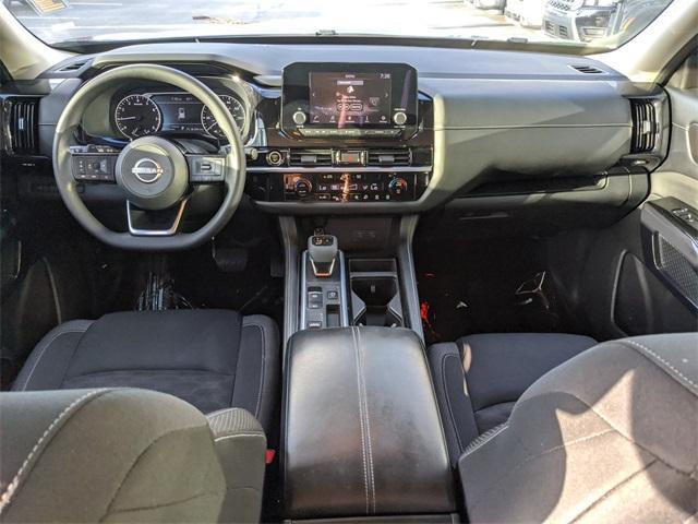 Photo of 2022 Gun Metallic Nissan Pathfinder