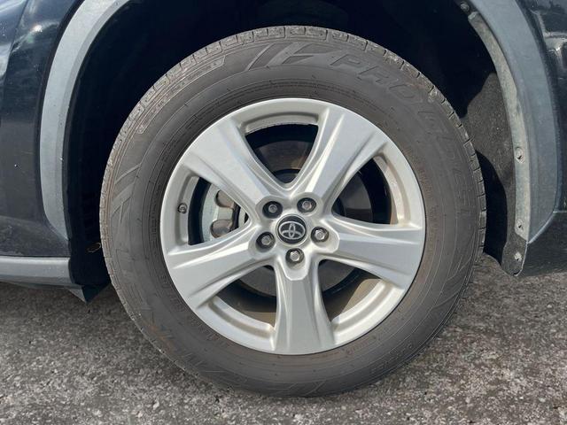 Photo of 2022 Midnight Black Metallic Toyota Highlander Hybrid