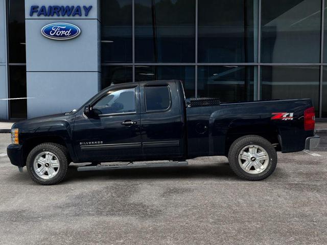 Photo of 2009 Black Chevrolet Silverado 1500