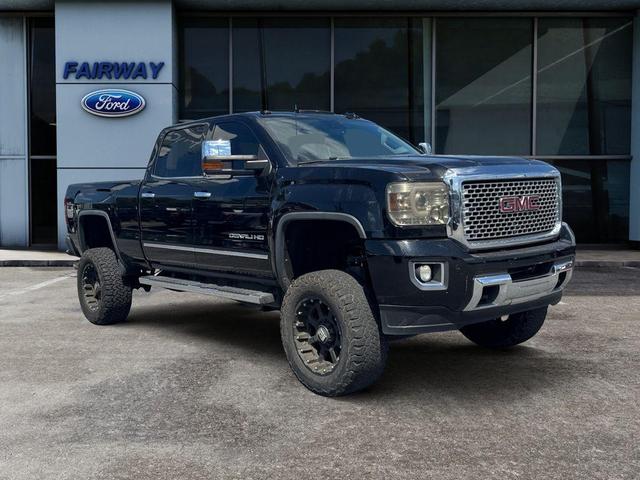 Photo of 2015 Onyx Black GMC Sierra 2500