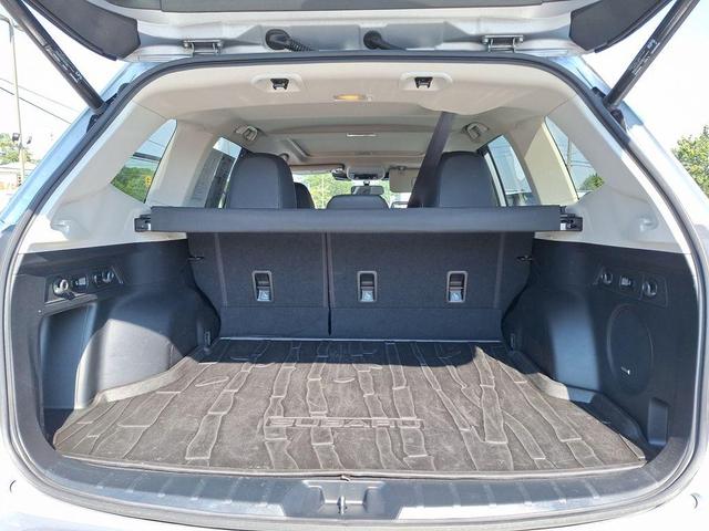 Photo of 2024 Ice Silver Metallic Subaru Forester
