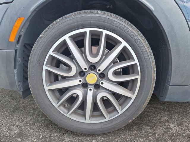 Photo of 2019 Thunder Gray Metallic MINI E Countryman