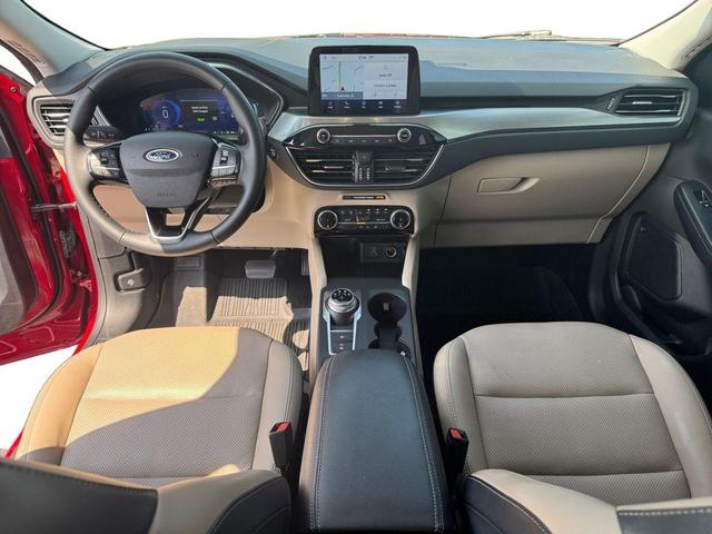 Photo of 2022 Rapid Red Metallic Tinted Clearcoat Ford Escape PHEV