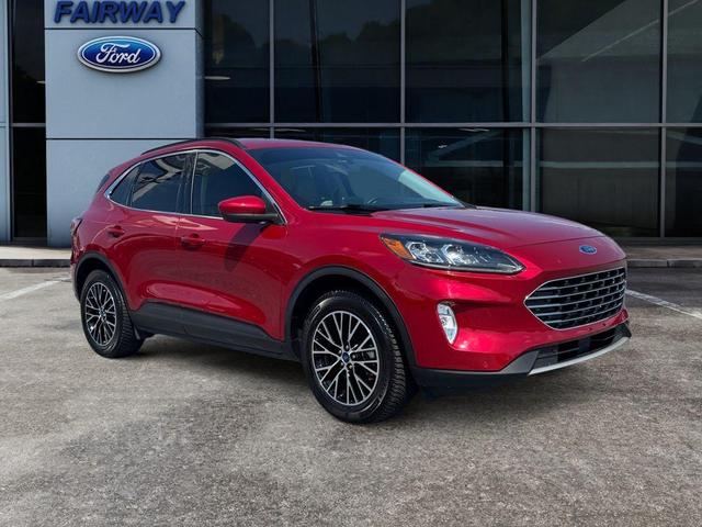Photo of 2022 Rapid Red Metallic Tinted Clearcoat Ford Escape PHEV